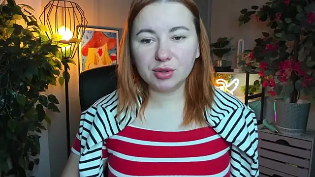 LAYLAxSTAR online show from November 18, 7:24 am