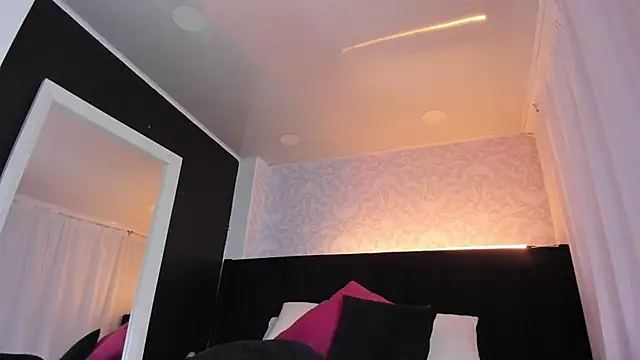  liathompsom09 online show from March 13, 3:06 pm