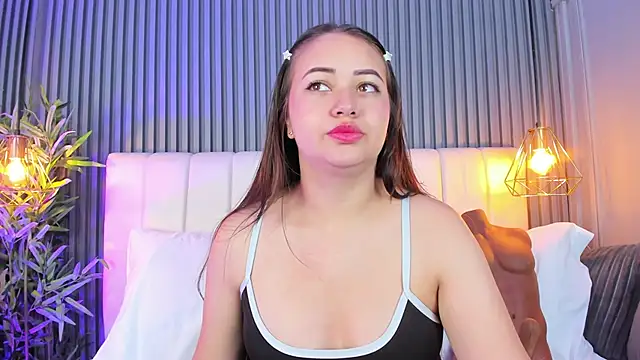 Snapshot of AnaisClark chatting on October 10, 11:31 am AnaisClark online show from October 10, 11:31 am