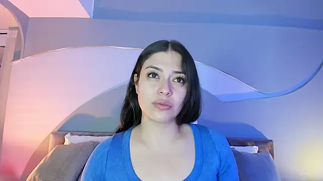 Nicolle W online show from September 25, 11:47 am