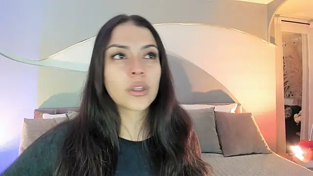 Nicolle W online show from November 12, 11:43 am