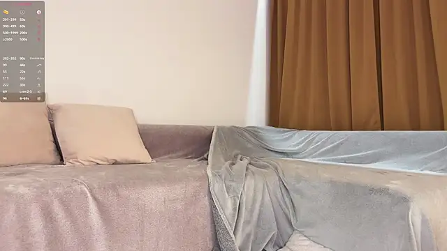 Snapshot of altxnani chatting on January 12, 12:39 am altxnani online show from January 12, 12:39 am