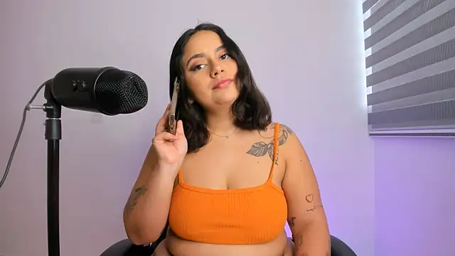 Snapshot of susy_angel chatting on April 6, 9:27 pm susy angel online show from April 6, 9:27 pm
