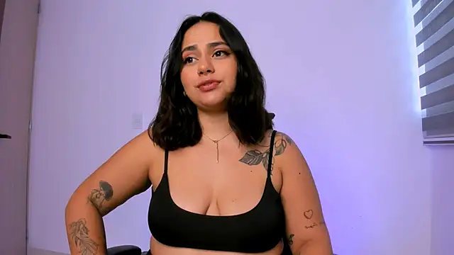 Snapshot of susy_angel chatting on April 18, 10:10 pm susy angel online show from April 18, 10:10 pm