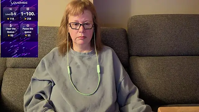 TittyLandQuebec online show from April 14, 9:43 pm