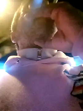 Snapshot of maxbigol chatting on December 2, 8:22 pm maxbigol online show from December 2, 8:22 pm