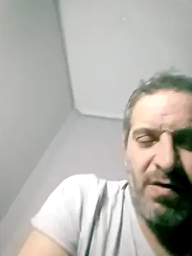 Snapshot of maxbigol chatting on December 3, 12:57 am maxbigol online show from December 3, 12:57 am