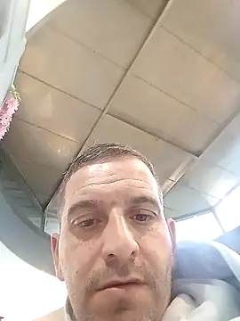 Snapshot of maxbigol chatting on December 6, 9:10 am maxbigol online show from December 6, 9:10 am