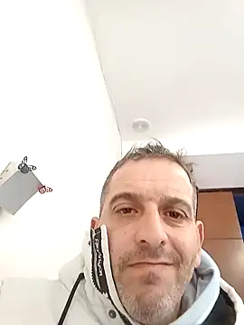 Snapshot of maxbigol chatting on December 7, 1:40 pm maxbigol online show from December 7, 1:40 pm