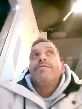 Snapshot of maxbigol chatting on December 7, 5:20 pm maxbigol online show from December 7, 5:20 pm