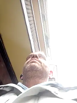 Snapshot of maxbigol chatting on December 9, 2:06 pm maxbigol online show from December 9, 2:06 pm