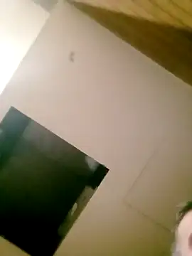 Snapshot of maxbigol chatting on December 11, 8:18 pm maxbigol online show from December 11, 8:18 pm