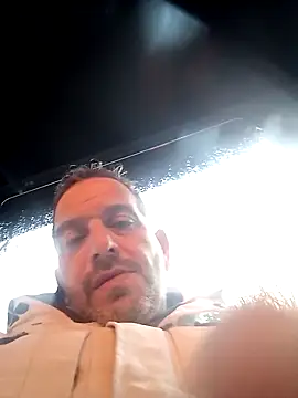 Snapshot of maxbigol chatting on December 14, 8:02 am maxbigol online show from December 14, 8:02 am