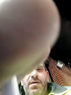 Snapshot of maxbigol chatting on December 14, 1:27 pm maxbigol online show from December 14, 1:27 pm