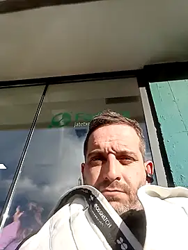 Snapshot of maxbigol chatting on December 15, 2:16 pm maxbigol online show from December 15, 2:16 pm