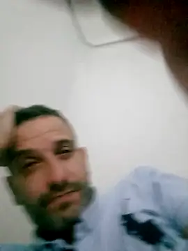 Snapshot of maxbigol chatting on December 15, 10:04 pm maxbigol online show from December 15, 10:04 pm