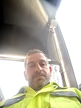 Snapshot of maxbigol chatting on December 22, 10:49 am maxbigol online show from December 22, 10:49 am