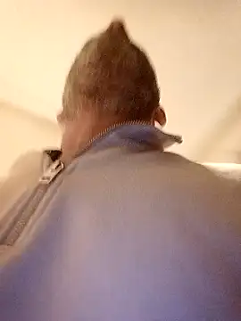 Snapshot of maxbigol chatting on January 1, 2:09 am maxbigol online show from January 1, 2:09 am