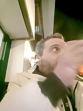 Snapshot of maxbigol chatting on January 2, 6:45 pm maxbigol online show from January 2, 6:45 pm