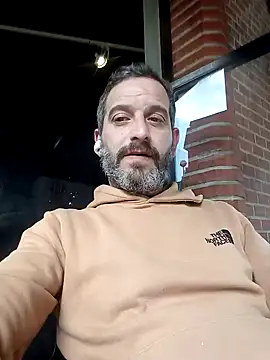 Snapshot of maxbigol chatting on January 11, 2:47 pm maxbigol online show from January 11, 2:47 pm