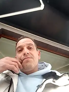 Snapshot of maxbigol chatting on January 24, 8:55 am maxbigol online show from January 24, 8:55 am