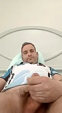 Snapshot of maxbigol chatting on January 27, 8:49 pm maxbigol online show from January 27, 8:49 pm