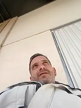 Snapshot of maxbigol chatting on January 31, 12:29 pm maxbigol online show from January 31, 12:29 pm