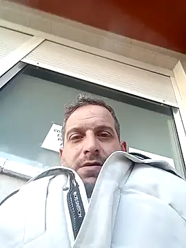 Snapshot of maxbigol chatting on February 3, 2:55 pm maxbigol online show from February 3, 2:55 pm