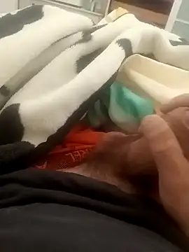 Snapshot of maxbigol chatting on February 3, 9:07 pm maxbigol online show from February 3, 9:07 pm