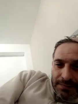 Snapshot of maxbigol chatting on February 5, 1:15 am maxbigol online show from February 5, 1:15 am