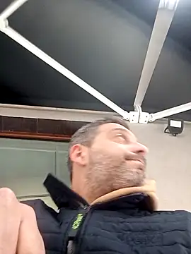 Snapshot of maxbigol chatting on February 10, 9:36 am maxbigol online show from February 10, 9:36 am