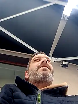 Snapshot of maxbigol chatting on February 15, 12:01 pm maxbigol online show from February 15, 12:01 pm