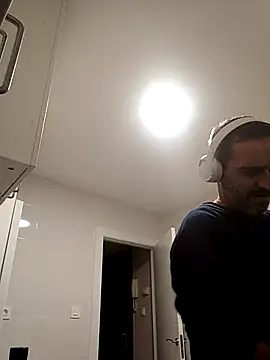 Snapshot of maxbigol chatting on October 27, 7:07 pm maxbigol online show from October 27, 7:07 pm