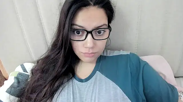 roniewester online show from October 13, 12:38 pm