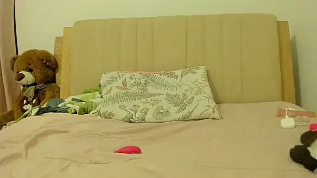 roniewester online show from October 28, 11:51 pm