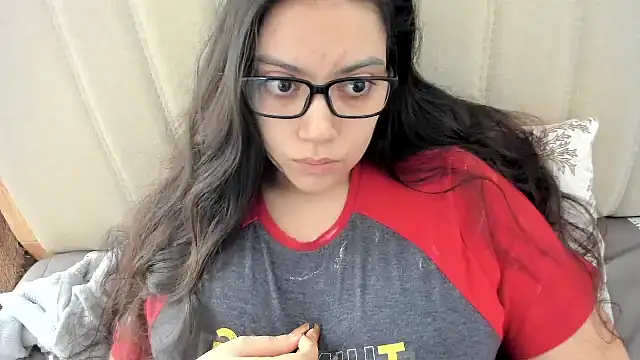 roniewester online show from March 25, 3:18 pm