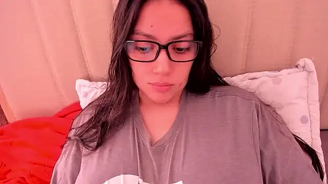 roniewester online show from May 15, 3:08 pm