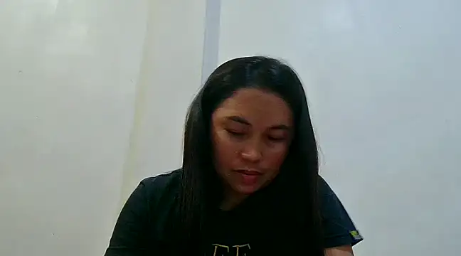 Snapshot of LalaiAsian chatting on December 11, 4:42 pm LalaiAsian online show from December 11, 4:42 pm