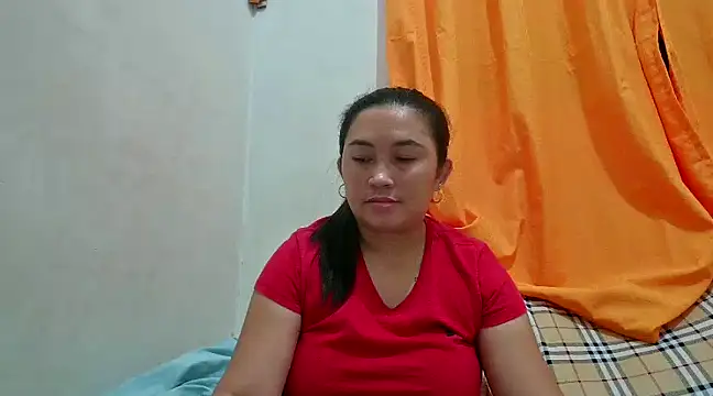 Snapshot of LalaiAsian chatting on December 26, 11:32 am LalaiAsian online show from December 26, 11:32 am