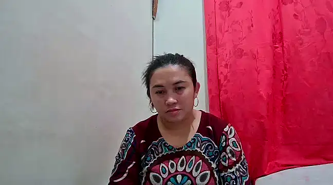 Snapshot of LalaiAsian chatting on February 16, 1:14 am LalaiAsian online show from February 16, 1:14 am