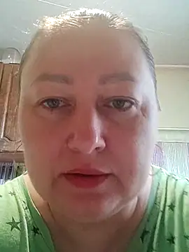 Snapshot of Rini333 chatting on July 10, 9:12 am Rini333 online show from July 10, 9:12 am