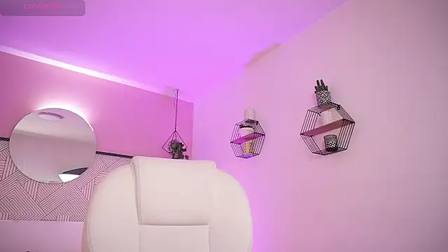 Samantha Brooke online show from March 16, 6:55 pm