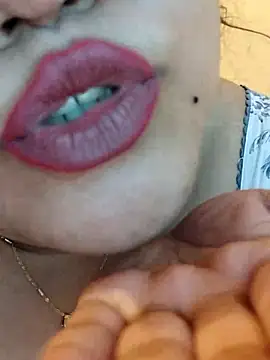 Snapshot of Srishtijain51 chatting on July 14, 2:23 pm Srishtijain51 online show from July 14, 2:23 pm