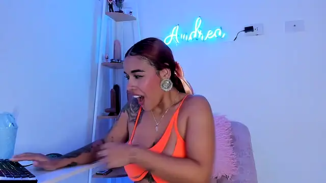 andrea lopezz  online show from February 7, 5:31 am