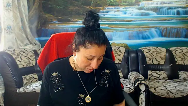 MoistMady online show from May 20, 10:32 am
