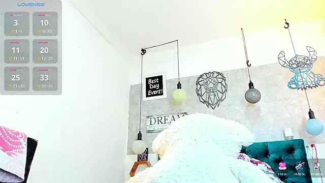 Snapshot of Rebeca_xs chatting on October 10, 8:24 am Rebeca xs online show from October 10, 8:24 am