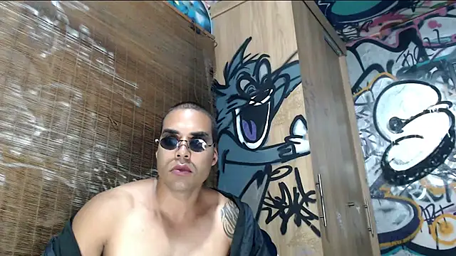 Justin Frank online show from April 8, 1:05 am