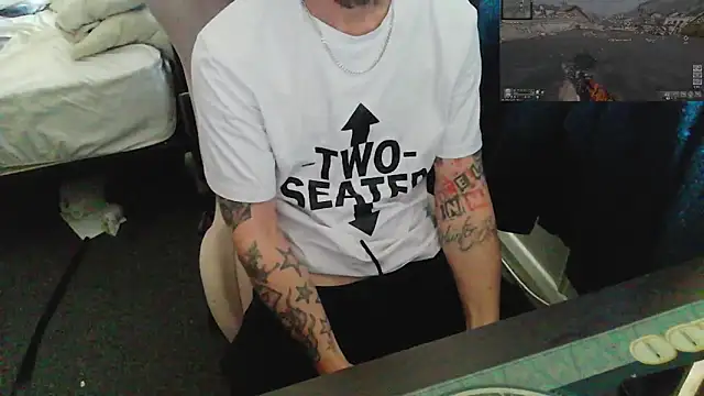 Snapshot of robvegas274 chatting on September 19, 11:05 pm robvegas274 online show from September 19, 11:05 pm