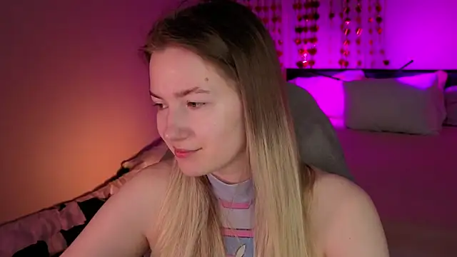 elinanortas online show from April 6, 4:32 am