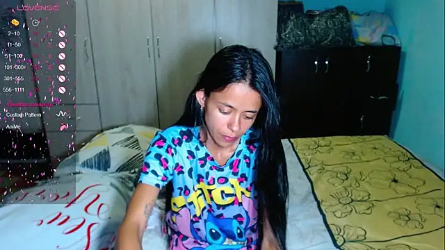 Mia sexy18  online show from April 14, 1:44 am